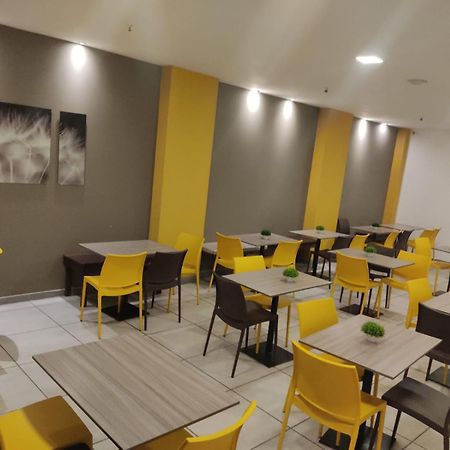 Hm Hotel Expo Inn Богота Екстериор снимка