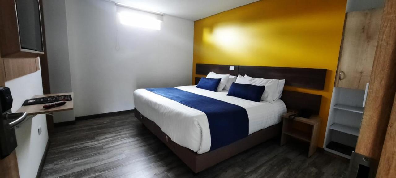 Hm Hotel Expo Inn Богота Екстериор снимка